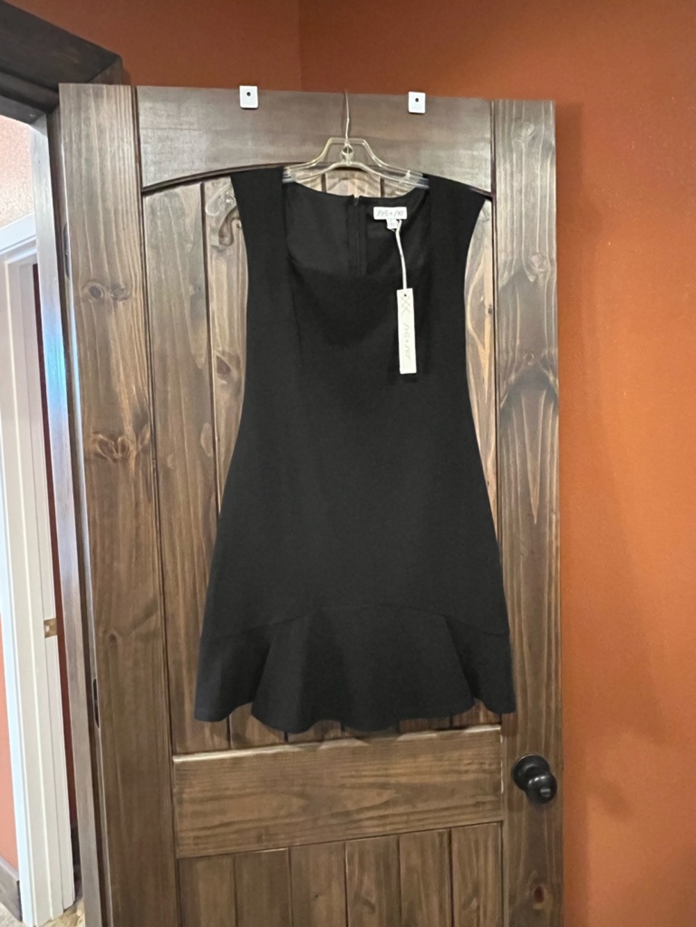 She + Sky Sassy Black Sleeveless Mini Dress with Flounce Hem Size Large
